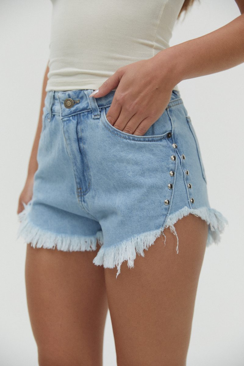 SHORT LUNA TACHAS - Imagen 2