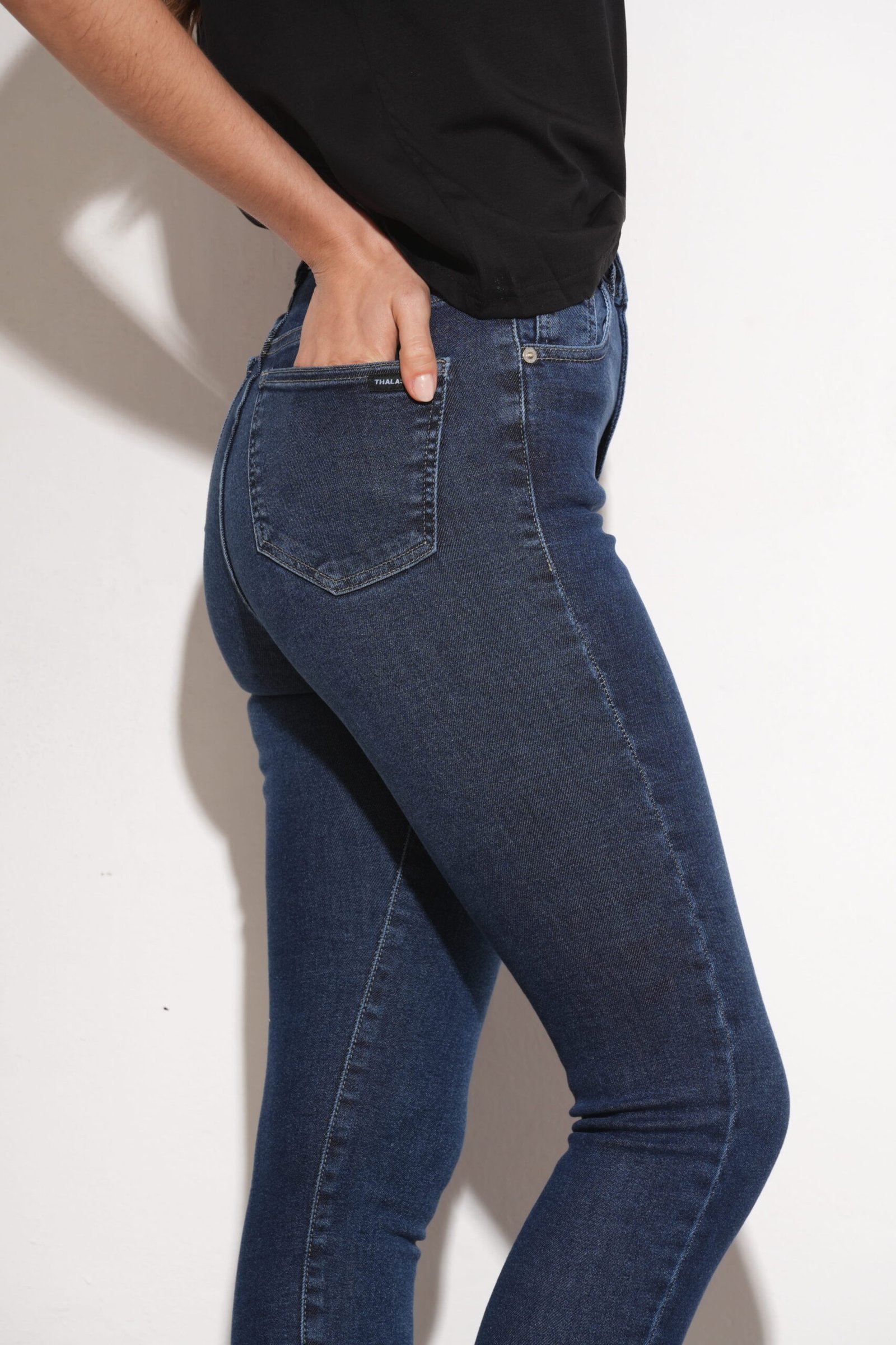 JEAN TINA - Imagen 2