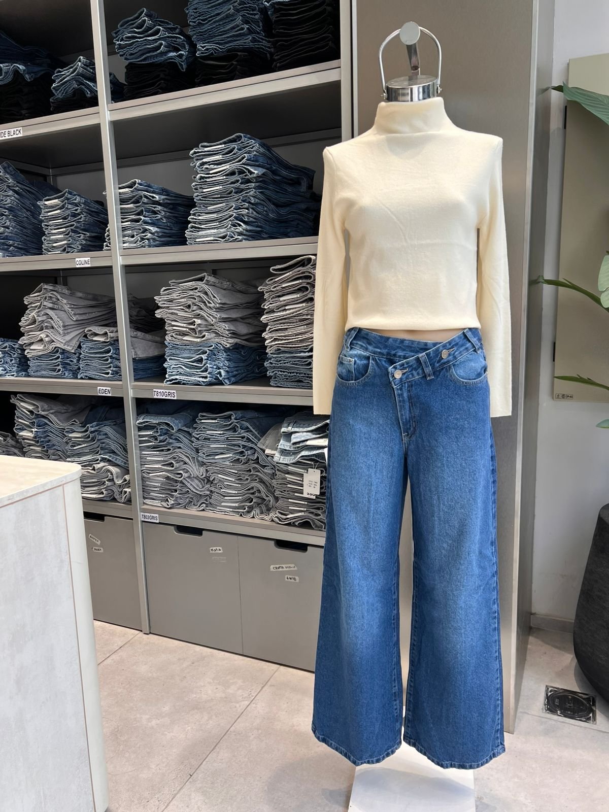 WIDE LEG INDI ASIMETRICO